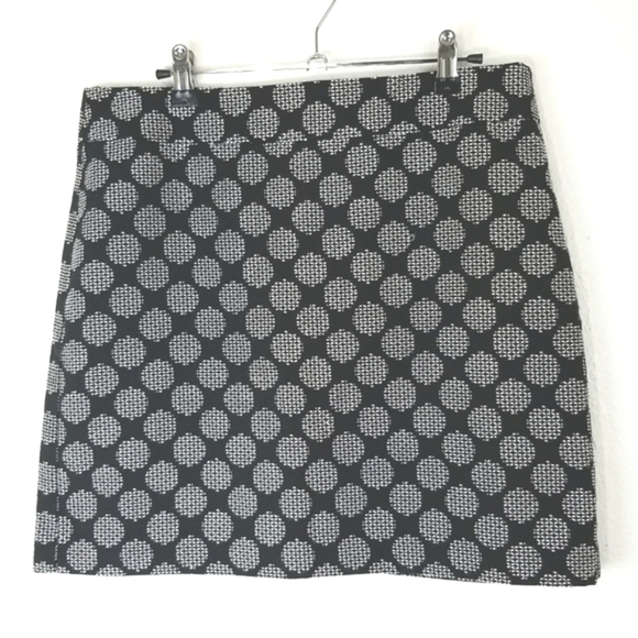 *NWT* LOFT Black & White Lined Skirt, size 10P - Picture 1 of 7